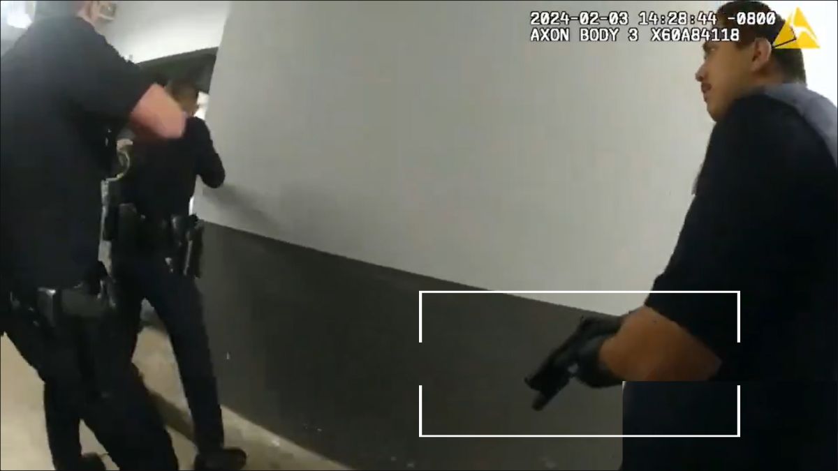 us-police-shoot-man-allegedly-armed-with-plastic-fork-body-cam-video-shows-use-of-brutal-force-watch